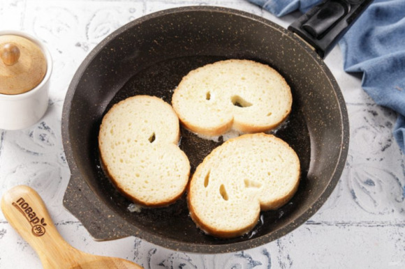 Гренки с молоком и яйцом