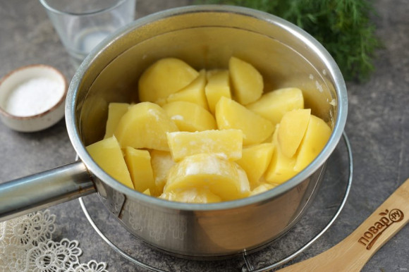 Ёлочки из картофельного пюре Ёлочки из картофельного пюре