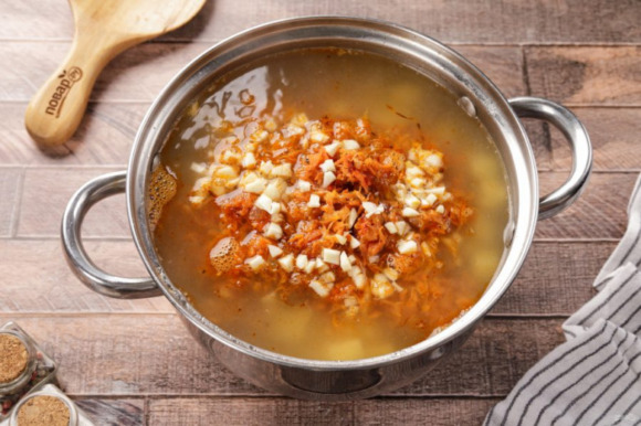 Кислые щи из квашеной капусты Кислые щи из квашеной капусты