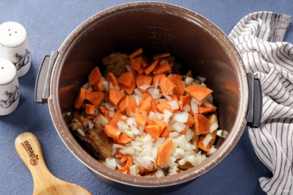 Курица с картошкой в мультиварке Курица с картошкой в мультиварке