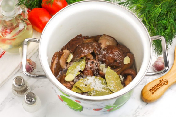 Маринованные маслята