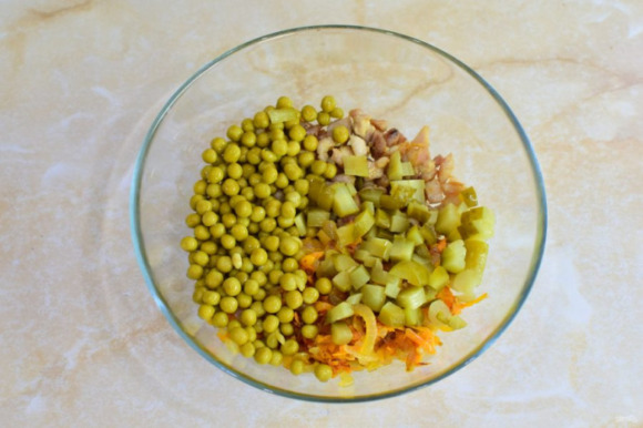 Салат с курицей и опятами Салат с курицей и опятами