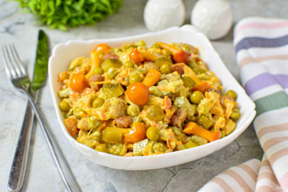 Салат с курицей и опятами Салат с курицей и опятами