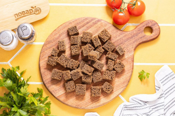 Салат с сухариками и фасолью Салат с сухариками и фасолью