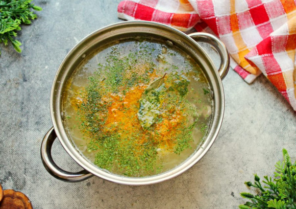 Щи с кислой капустой и мясом Щи с кислой капустой и мясом