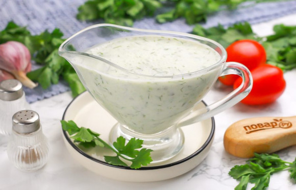Соус белый с солеными огурцами Соус белый с солеными огурцами