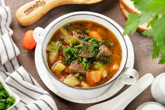 Суп с говядиной и картошкой Суп с говядиной и картошкой