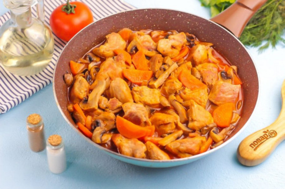 Тушеное мясо с грибами