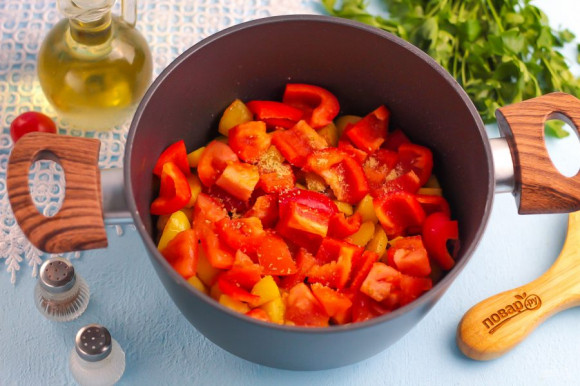 Картофель тушеный с овощами Картофель тушеный с овощами