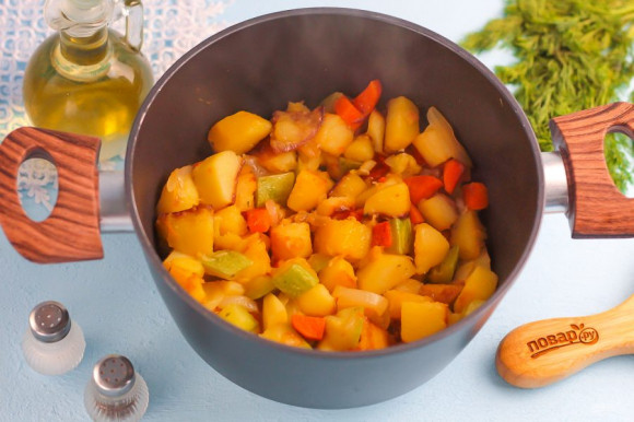 Рагу из кабачков и картофеля Рагу из кабачков и картофеля