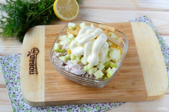 Салат из кукурузы и куриной грудки Салат из кукурузы и куриной грудки