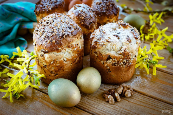 Кулич с орехами Кулич с орехами