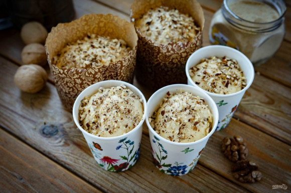 Кулич с орехами Кулич с орехами