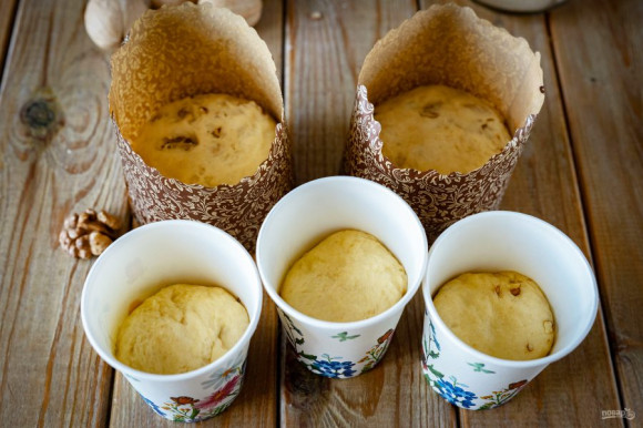 Кулич с орехами Кулич с орехами