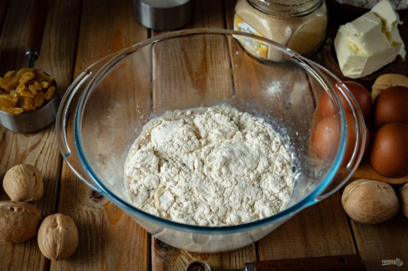 Кулич с орехами Кулич с орехами