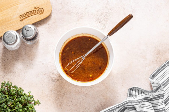 Лапша с соусом мисо