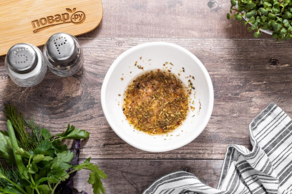 Салат из огурцов и зелени Салат из огурцов и зелени
