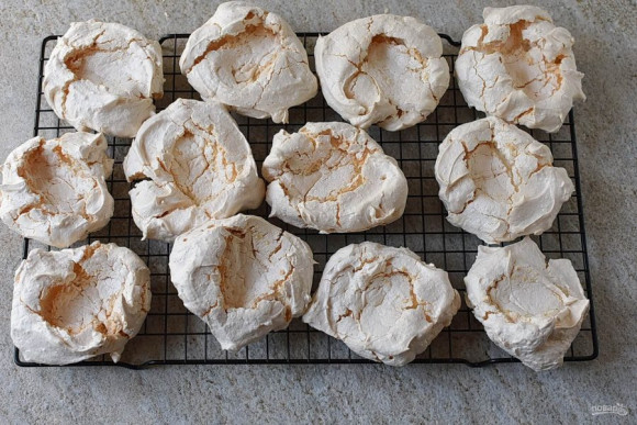 Безе с клубникой Безе с клубникой
