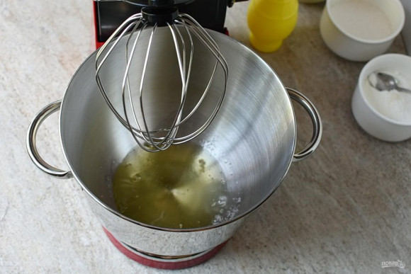 Безе с клубникой Безе с клубникой