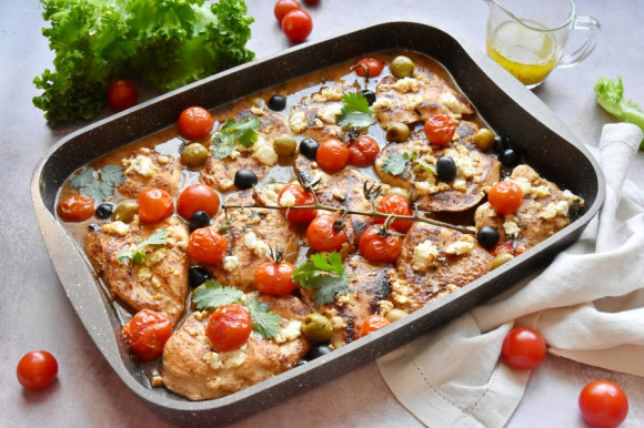 Курица по-гречески с фетой Курица по-гречески с фетой