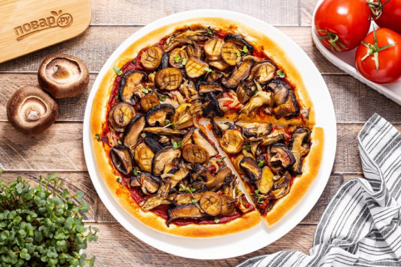 Постная пицца с грибами