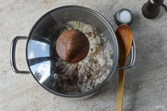 Рис с тушенкой Рис с тушенкой