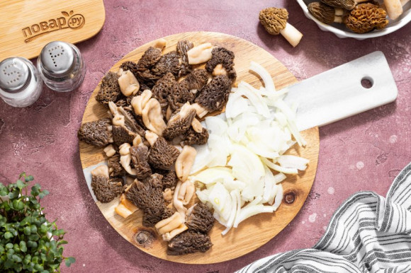 Сморчки, жареные с картошкой Сморчки, жареные с картошкой