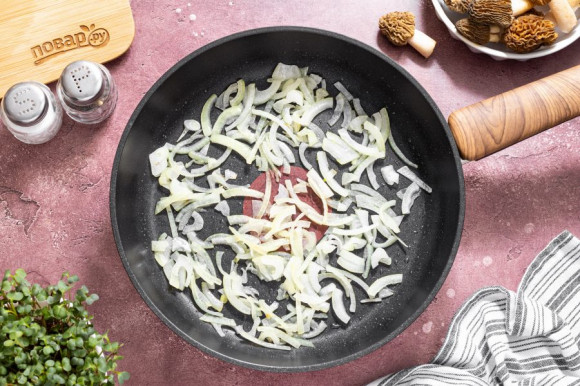 Сморчки, жареные с картошкой Сморчки, жареные с картошкой