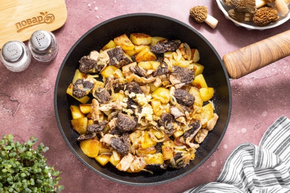 Сморчки, жареные с картошкой Сморчки, жареные с картошкой