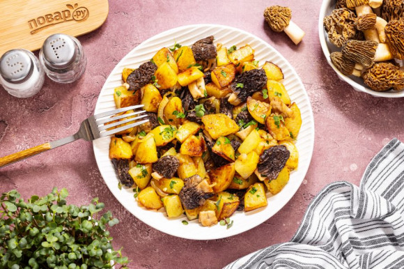 Сморчки, жареные с картошкой Сморчки, жареные с картошкой