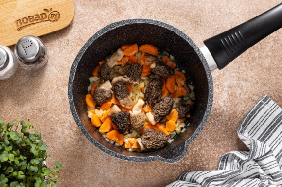 Суп со сморчками и картофелем Суп со сморчками и картофелем