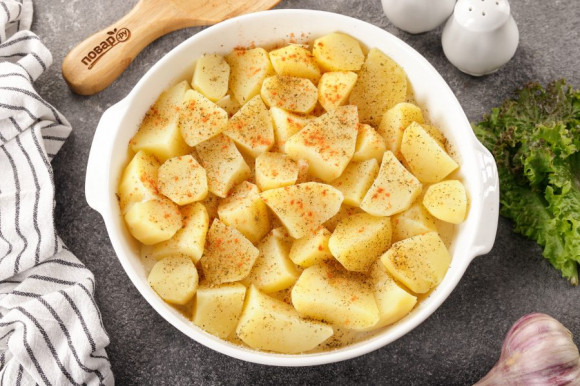 Куриная грудка, запеченная с картофелем