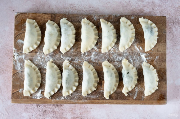 Пельмени с крапивой