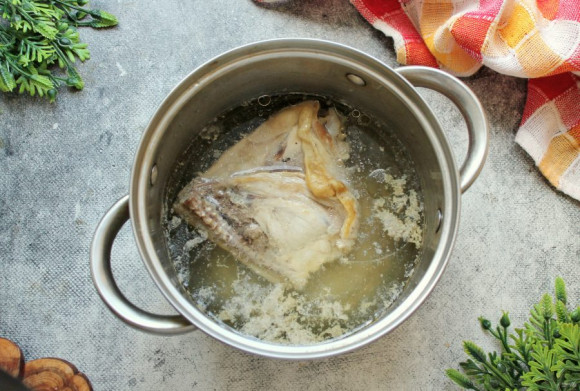 Холодный борщ с курицей и маринованной свеклой Холодный борщ с курицей и маринованной свеклой