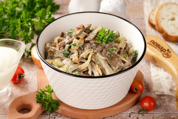 Салат из свиной печени с луком Салат из свиной печени с луком