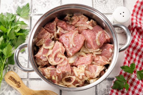 Шашлык из свиной шеи Шашлык из свиной шеи
